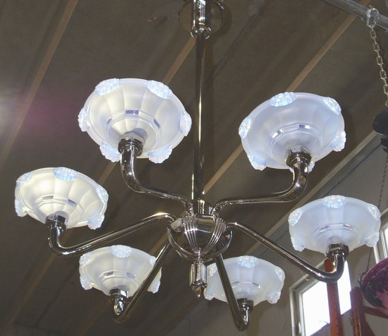 French Art Deco Opalescent Icicles Chandelier